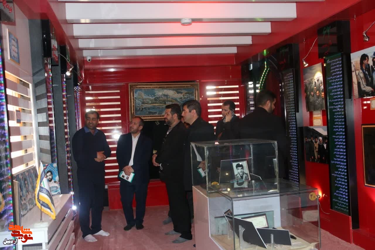 بازدید رییس سازمان فرهنگی ورزشی شهرداری اردبیل و هیئت همراه از موزه شهدای اردبیل