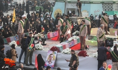 گزارش تصویری /بدرقه شهدای مدافع حرم در میدان امام حسین(ع)