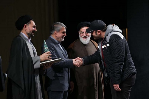 تجلیل از مروجین فرهنگ ایثار و شهادت در طراز ملی تجلیل از مروجین فرهنگ ایثار و شهادت در طراز ملی