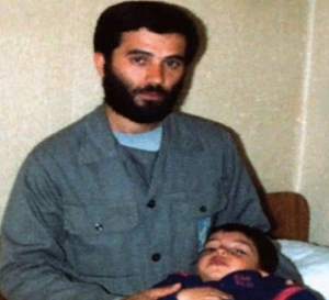 نمودی از روحيات اخلاقي شهيد عباس وراميني / معلمي بود كه اخلاق را به صورت عملي به ما آموخت نمودی از روحيات اخلاقي شهيد عباس وراميني / معلمي بود كه اخلاق را به صورت عملي به ما آموخت