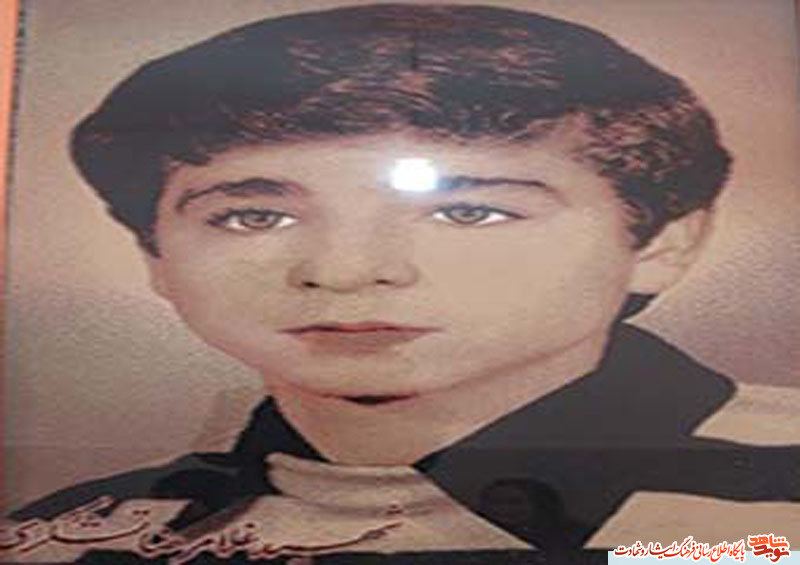 شهید گلستانی که با کیسه گونی خودرا به جبهه رساند شهید گلستانی که با کیسه گونی خودرا به جبهه رساند