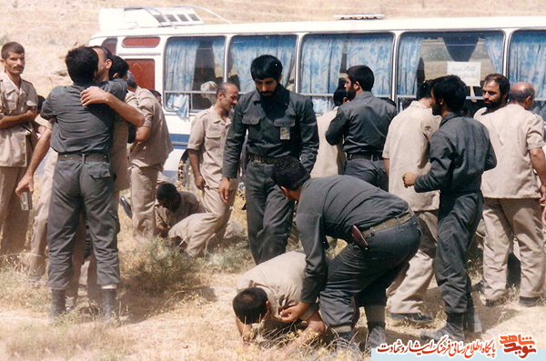 شعر / آزادگان چنین که درخشیدند شعر / آزادگان چنین که درخشیدند