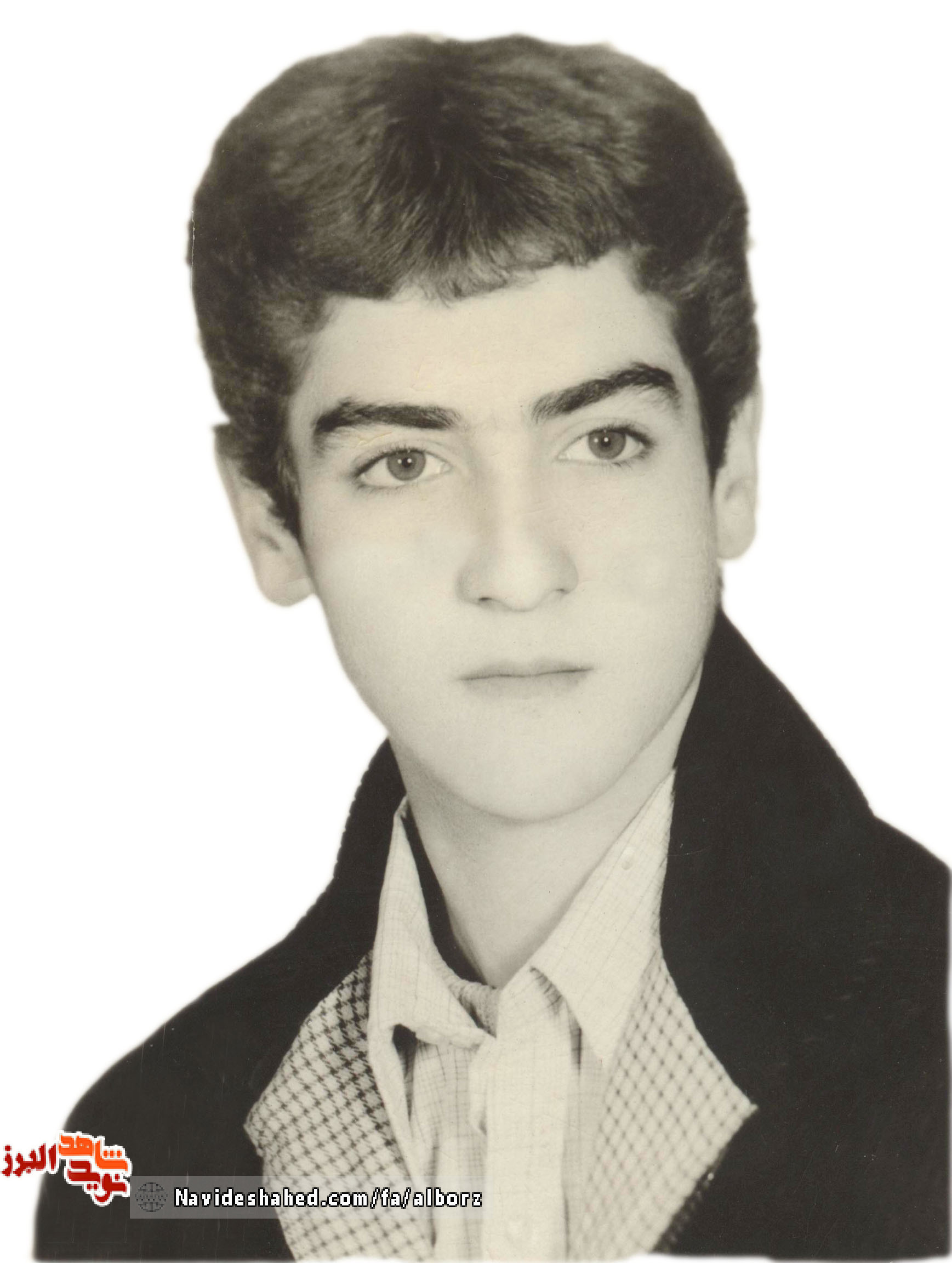 پیکر من در خاک دشمن سنگری برای دیگر برادرانممیراث شهید «سید مجید خوش چشم» به برادرش؛ جامه جهاد در راه خدا نوید زیارت امام حسین به مادر پیکر من در خاک دشمن سنگری برای دیگر برادرانممیراث شهید «سید مجید خوش چشم» به برادرش؛ جامه جهاد در راه خدا نوید زیارت امام حسین به مادر