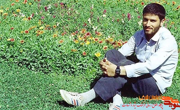 مداح بی سر شهید احد مقیمی / وصیت شهید: راه سعادت بخش حسین(ع)را ادامه دهید مداح بی سر شهید احد مقیمی / وصیت شهید: راه سعادت بخش حسین(ع)را ادامه دهید