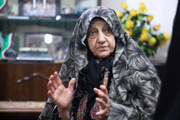 فاطمه مازندرانی؛ من درمصیبت شهیدانمان جز زیبایی چیزی ندیدیم