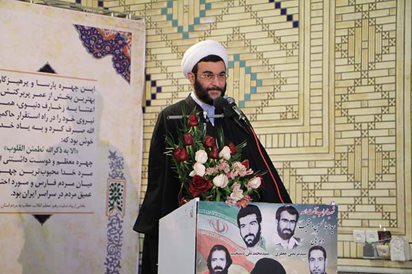 برای استمرار خط انقلاب گزینه ای بهتر از فرهنگ ایثار و شهادت وجود ندارد برای استمرار خط انقلاب گزینه ای بهتر از فرهنگ ایثار و شهادت وجود ندارد