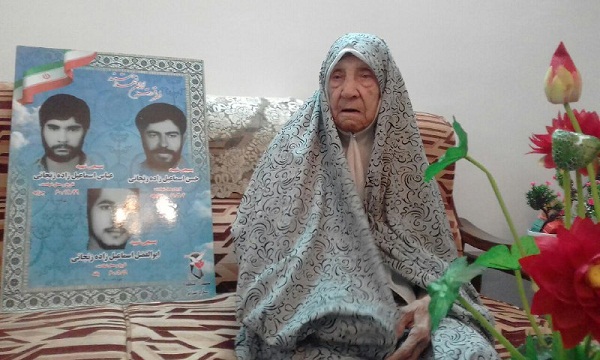 مادر شهیدان اسماعیلزاده، صد ساله شد/بازگویی خاطرات جنگ شوروی، دوره رضاخان و کشف حجاب مادر شهیدان اسماعیلزاده، صد ساله شد/بازگویی خاطرات جنگ شوروی، دوره رضاخان و کشف حجاب