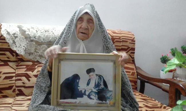 مادر شهیدان اسماعیلزاده، صد ساله شد/بازگویی خاطرات جنگ شوروی، دوره رضاخان و کشف حجاب مادر شهیدان اسماعیلزاده، صد ساله شد/بازگویی خاطرات جنگ شوروی، دوره رضاخان و کشف حجاب