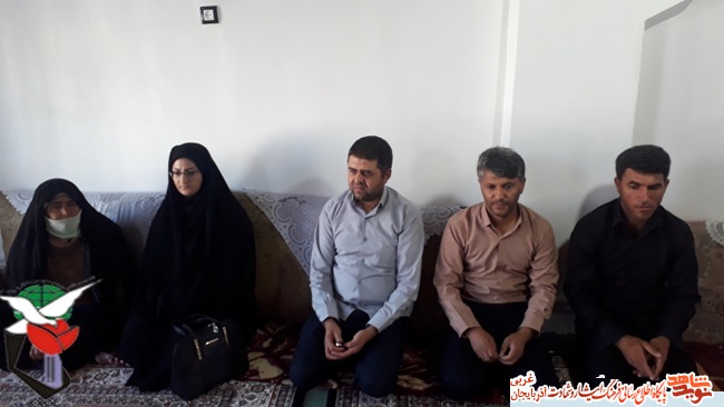 دیدار صمیمی با خانواده معظم شهدا چالدران دیدار صمیمی با خانواده معظم شهدا چالدران