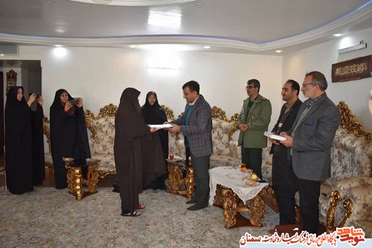 دیدار دانش آموزان مدرسه دخترانه شاهد شاهرود از همسر شهید عباس دوست محمدی دیدار دانش آموزان مدرسه دخترانه شاهد شاهرود از همسر شهید عباس دوست محمدی