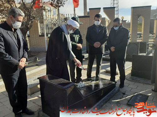 گزارش تصویری|گلزار شهدای بهار غبارروبی و عطرافشانی شد گزارش تصویری|گلزار شهدای بهار غبارروبی و عطرافشانی شد