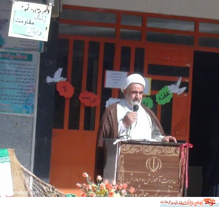 دفاع مقدس دوره فراموش نشدنی در تاریخ پرافتخار انقلاب اسلامی است دفاع مقدس دوره فراموش نشدنی در تاریخ پرافتخار انقلاب اسلامی است