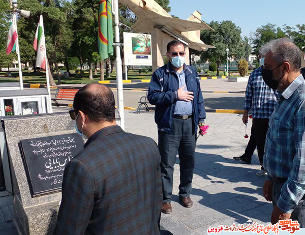 جانبازان ورزش باستانی به مقام شهدا ادای احترام کردند جانبازان ورزش باستانی به مقام شهدا ادای احترام کردند