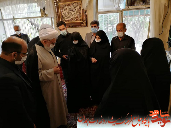 خانواده‌های ایثاگران میزبان نماینده، ولی فقیه در بنیاد شهید بودند