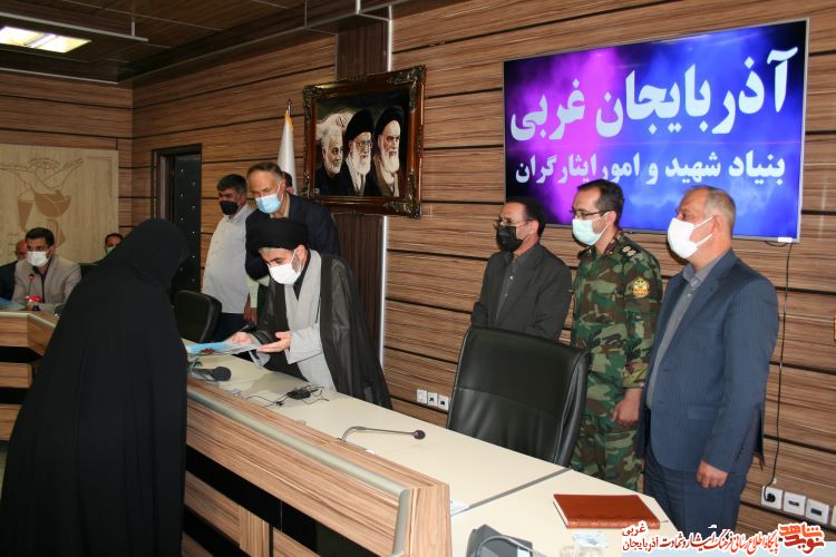 راویان ایثار وظیفه بزرگی بر عهده دارند تا رشادت های همرزمانشان را به نسلهای بعدی برسانند