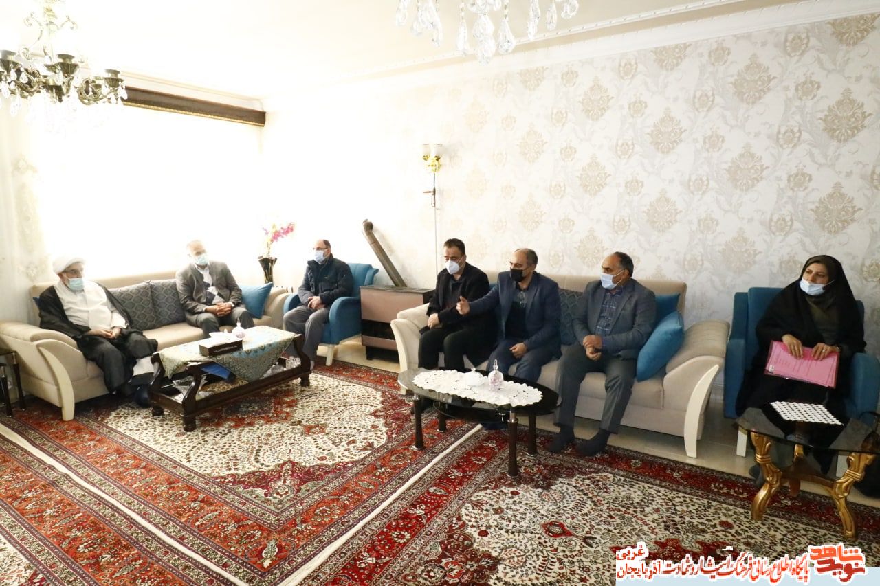گزارش تصویری/دیدار با خانواده های شهید معظم «صمد حاجیلو» و جانبار گرانقدر «بیت الله رستمی»
