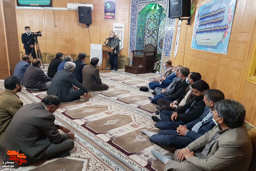 جلسه جهاد تببین و روایتگری به مناسبت عملیات آزاد سازی 120 سرباز وظیفه در زاهدان برگزار شد