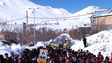 حضور حماسی مردم شهرستان کوهرنگ در راهپیمایی ۲۲ بهمن