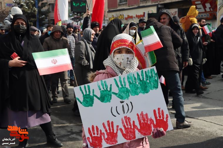 راهپیمایی 22 بهمن در ارومیه با حضور جامعه ایثارگری و مسئولان برگزار شد