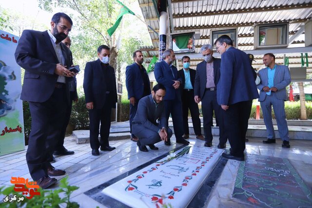 گره مشکلات کشور با دعای مادران شهدا باز می شود