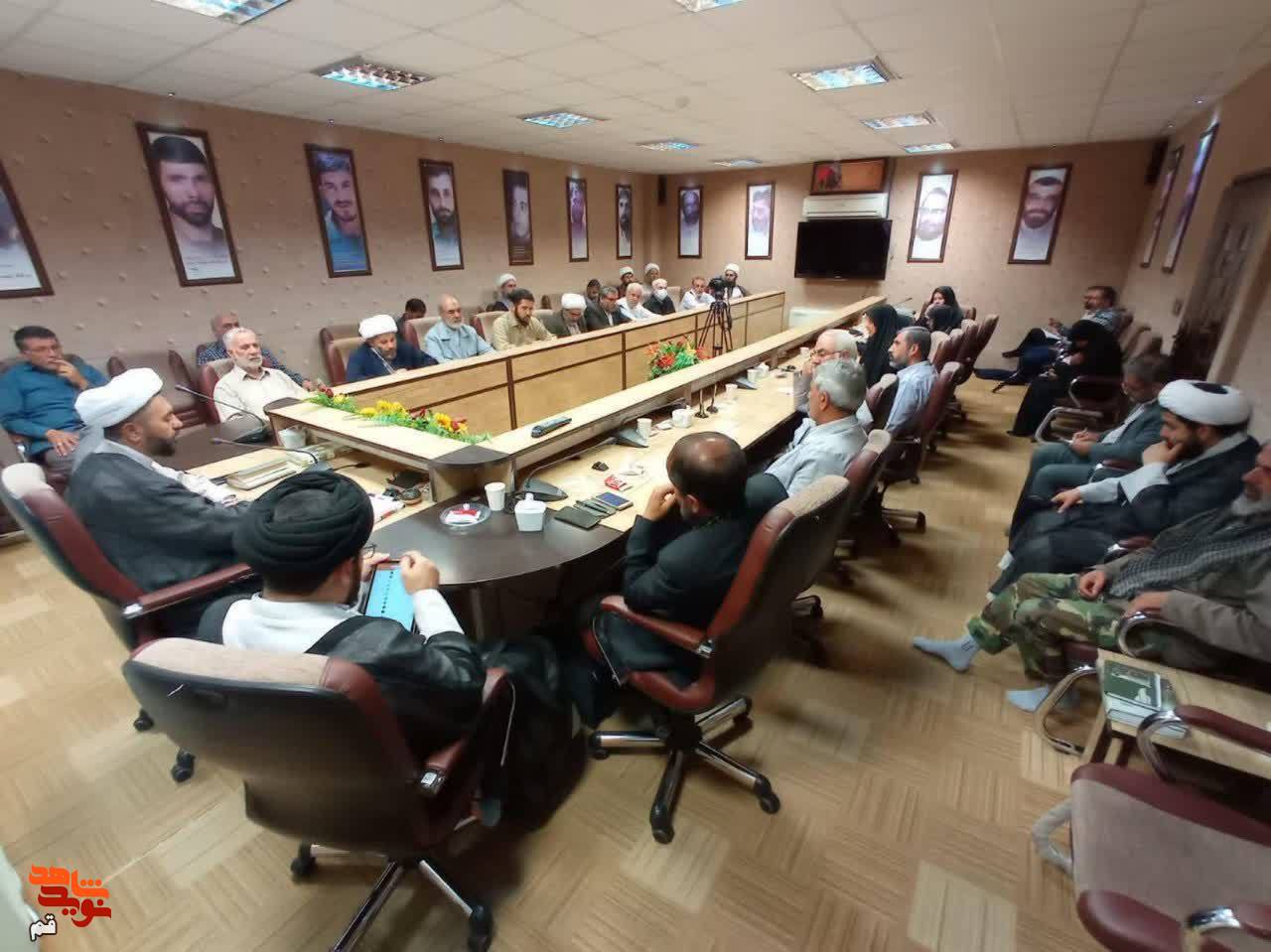 نشست تبیینی فعالان دفاع مقدس در قم برگزار شد