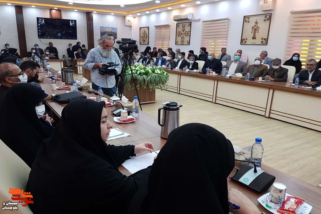 نشست قاضی‌زاده هاشمی با نخبگان شاهد و ایثارگر سیستان و بلوچستان/ جامعه ایثارگری مانند گذشته می‌تواند کارگشایی کرده و شرایط را متحول کند/ مشکل اشتغال ایثارگران با توانمندسازی و سرمایه‌گذاری در حوزه‌های دانش‌بنیان کاهش می‌یابد