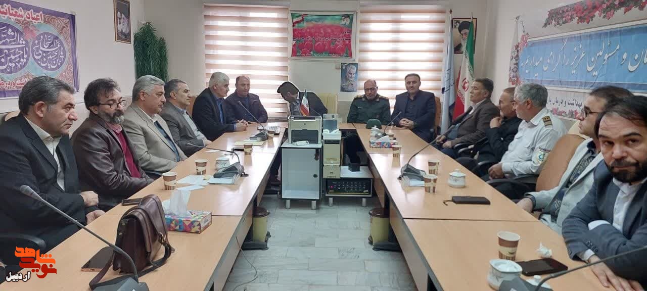 تجلیل از جانبازان شبکه بهداشت و درمان در پارس آباد+ عکس