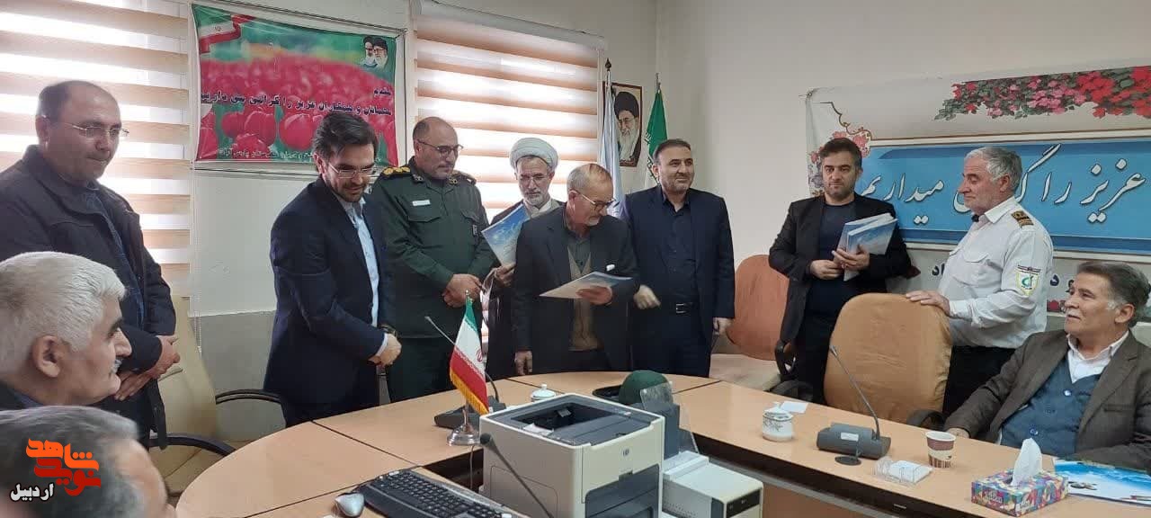 تجلیل از جانبازان شبکه بهداشت و درمان در پارس آباد+ عکس