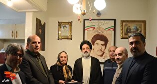 تجلیل از خانواده معزز شهید آشوری «روبرت لازار»