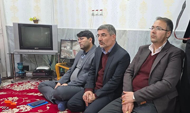 گزارش‌تصویری/ دیدار با خانواده شهدای امنیت سجاد بقالیان و علی‌اصغر حسن‌زاده...
