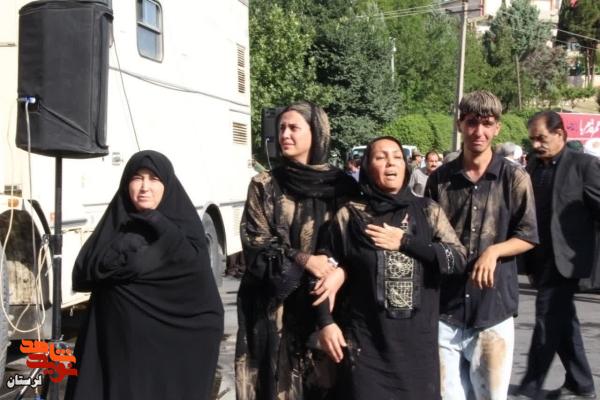 وداع با قهرمانان جاوید