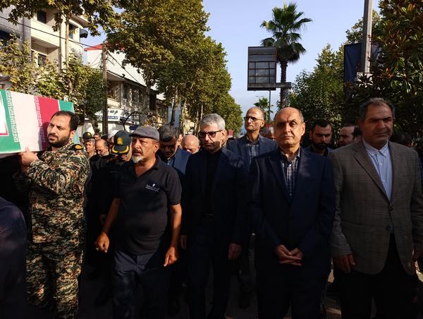 خانواده شهید صدیقی نماد عزت ملت ایران هستند/اجازه نمی دهیم خون بی گناهان پایمال شود