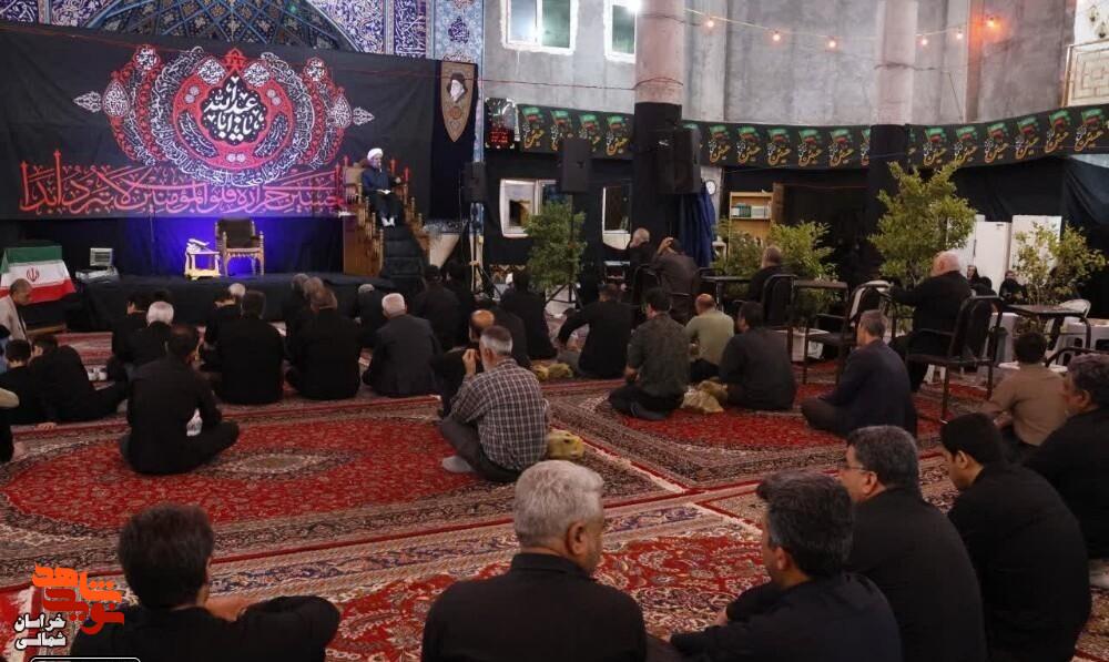 تصاویر/ مقتل‌خوانی نماینده ولی فقیه در خراسان‌شمالی در شب شهادت امام سجاد (ع)