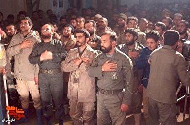 تصاویر کمتر دیده شده از عزاداری خالصانه رزمندگان لشکر ویژه ۲۵ کربلا در ماه محرم