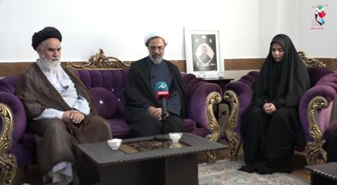 فیلم/ دیدار حجت‌الاسلام والمسلمین رضا نوری نماینده ولی فقیه در استان خراسان شمالی با خانواده شهید اقتدار