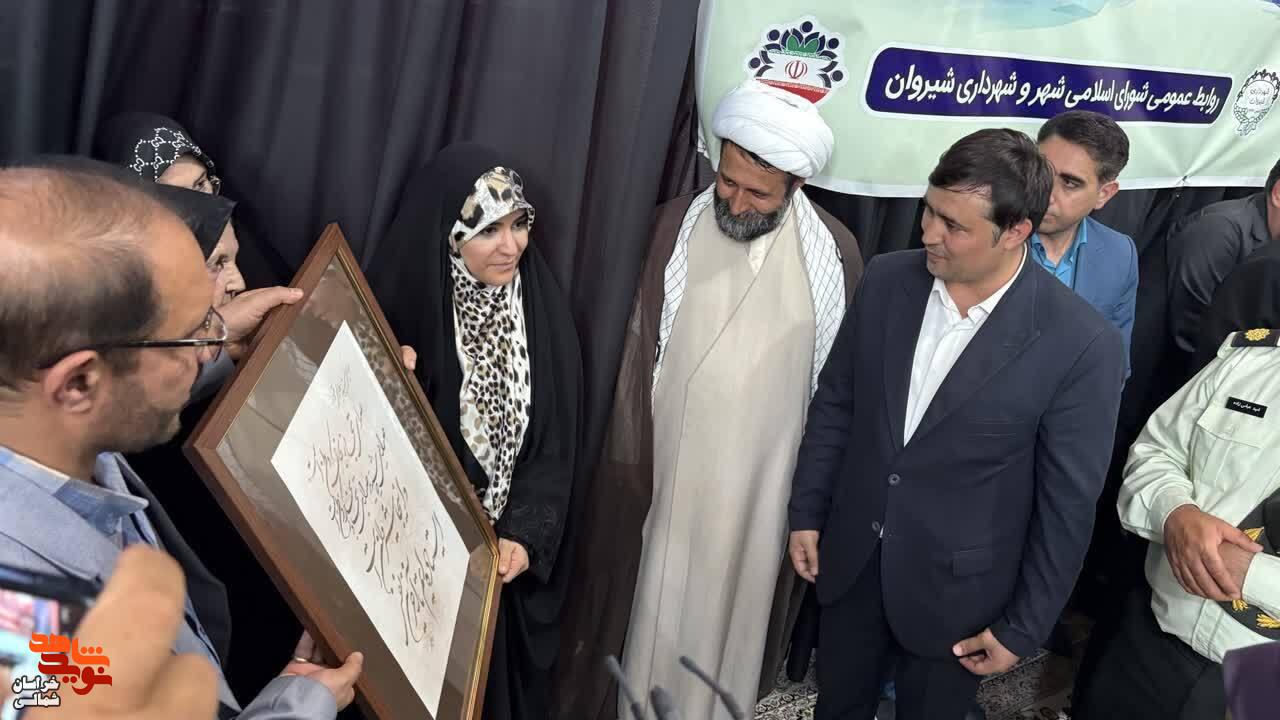 تصاویر/اجتماع مردم شیروان در محکومیت جنایات رژیم صهیونی با حضور مجری حماسه ساز صدا و سیما