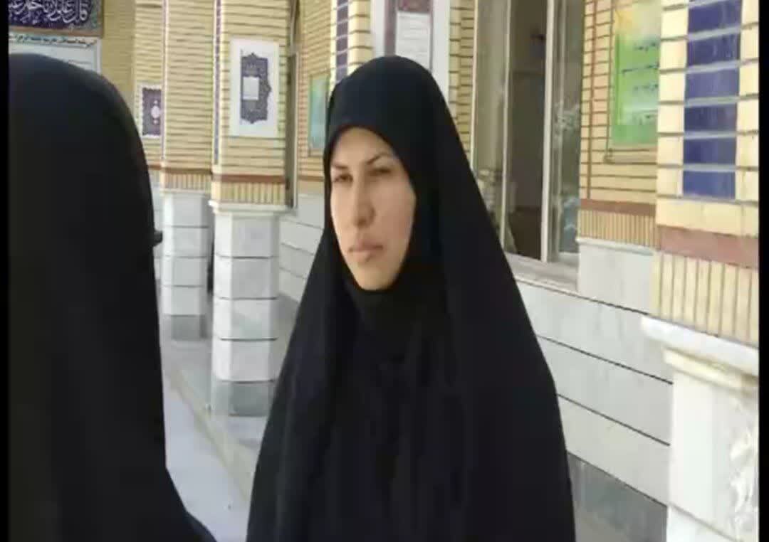 تحسین و تجلیل، توصیف کردند و گفتند