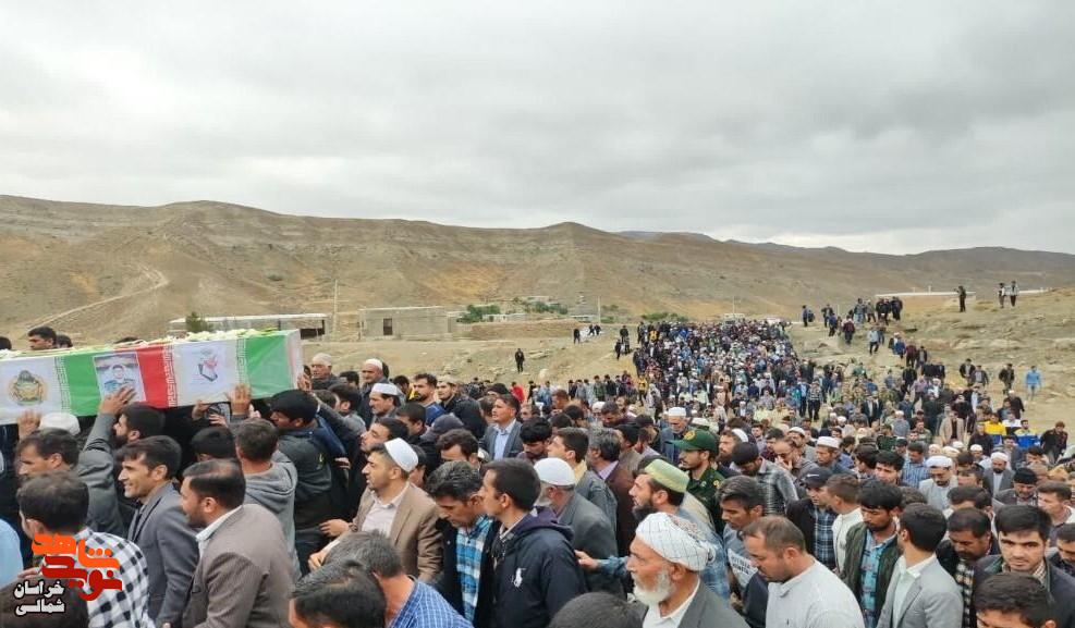 تصاویر/جلوه ماندگار از تشییع پیکر مطهر شهید مدافع وطن «حامد ربانی»