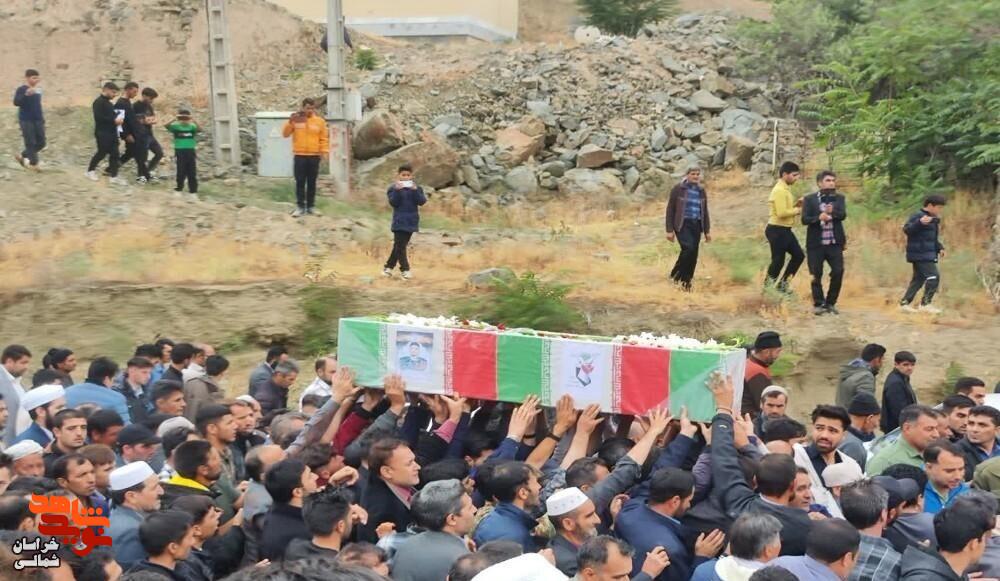 تصاویر/جلوه ماندگار از تشییع پیکر مطهر شهید مدافع وطن «حامد ربانی»