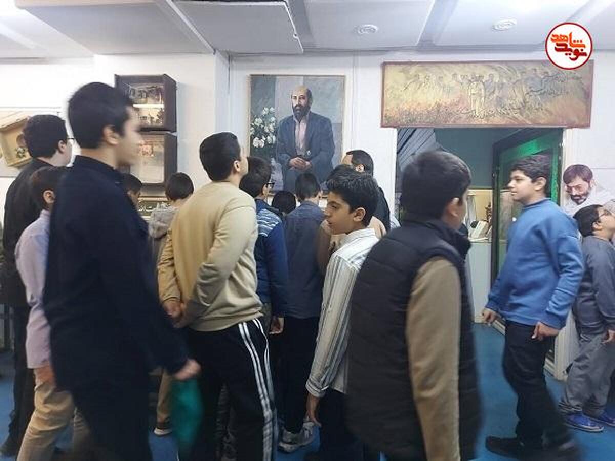 دانش‌آموزان «دبیرستان رستگاران» میهمان موزه مرکزی شهدا شدند