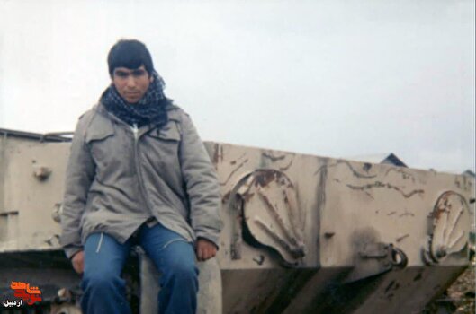 خواهران حجابهایتان را حفظ کنید و دنباله‌روى فاطمه زهرا و زینب کبرى (س) باشید