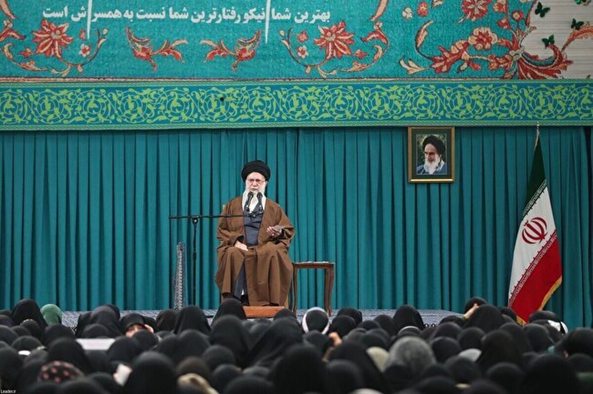 رهبر انقلاب: جمهوری اسلامی، منطق غرب درباره زن را باطل کرد