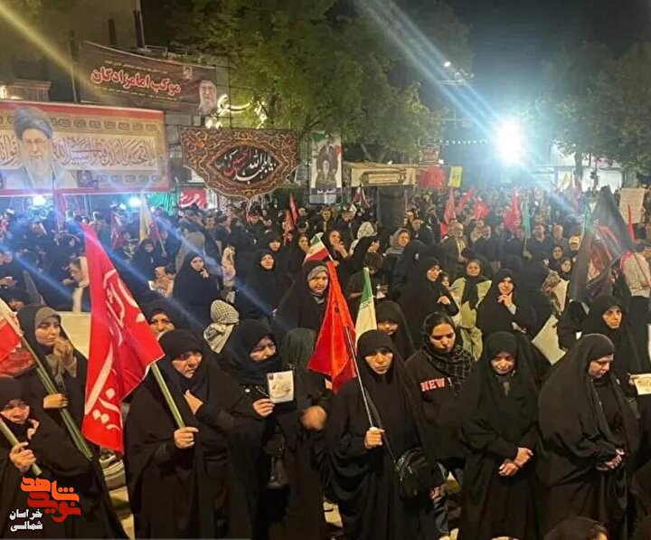 فیلم/ اجتماع و سوگواری جاماندگان از مراسم تشییع رهبر شهید در خراسان شمالی