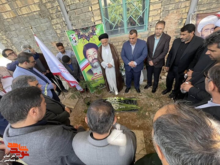 غبارروبی مزار پاک و مطهر شهید والامقام حجت‌الاسلام «محمدحسن طیبی» 