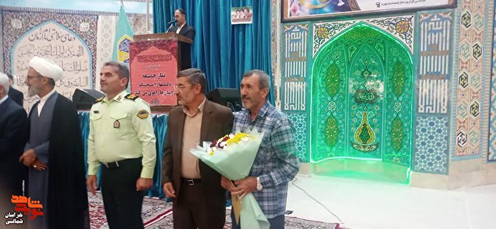 تصاویر/ تجلیل از آزادگان همزمان با آیین عبادی سیاسی نماز جمعه