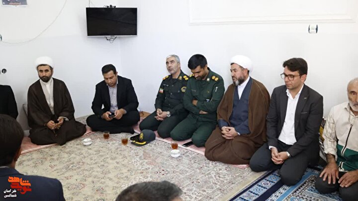 دیدار نماینده ولی فقیه در خراسان شمالی با خانواده شهدا+تصاویر
