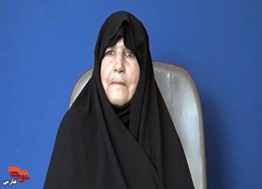 پوتین‌های واکس زده در طلوع آفتاب