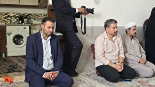 دیدار استاندار خراسان شمالی با خانواده شهید «عباسعلی...