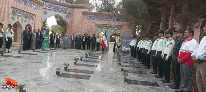 همزمان با آغاز هفته نیروی انتظامی، گلزار شهدا عطرافشانی شد
