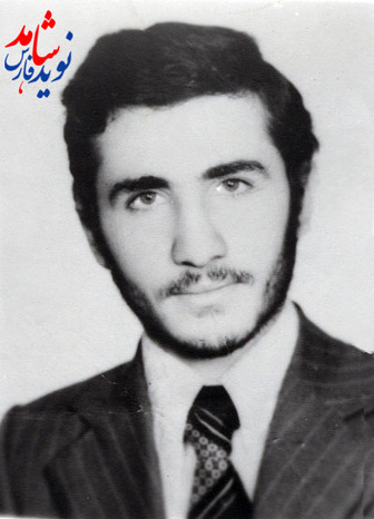 شهید مجید باقری / تولد : 1338 / شهادت 61/2/17 پاسگاه زید / رشته تحصیلی: ریاضی / دانشکده فنی کرج / امام را تنها نگذارید و گوش بفرمان او و آماده هر نوع جانبازی در راه اسلام باشید.